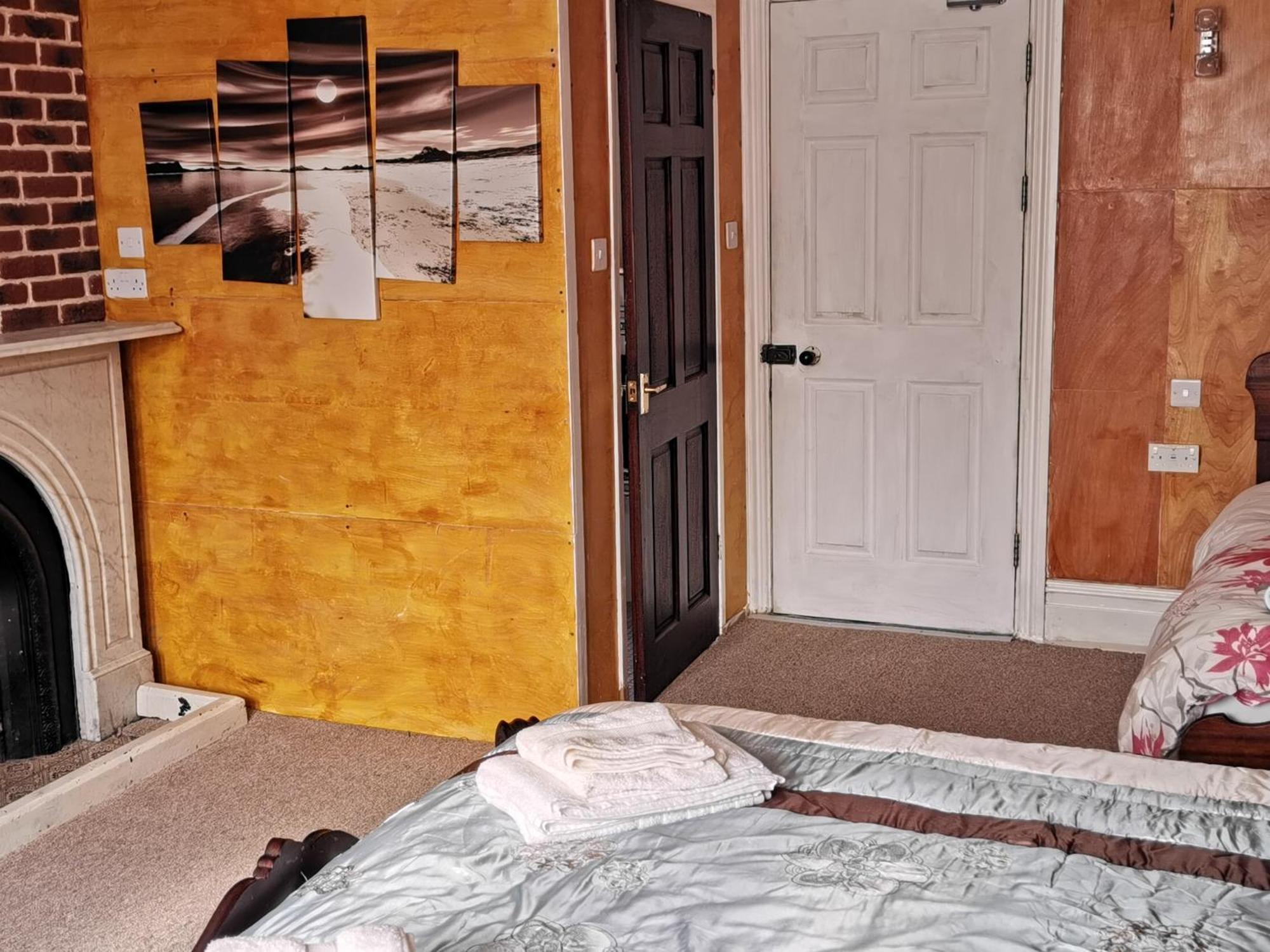 ホテル Lincoln House ボーンマス 部屋 写真
